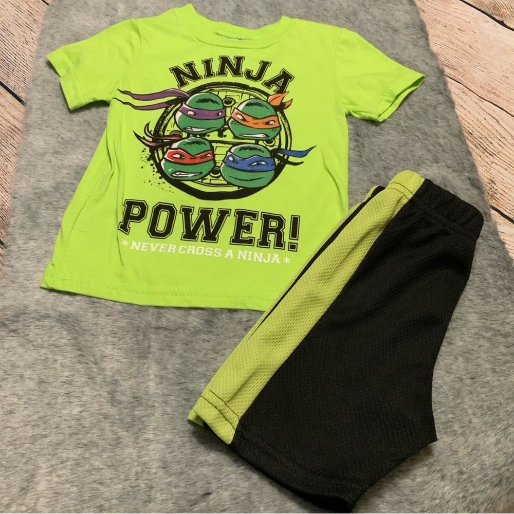 NWOT Teenage Mutant Ninja Turtles Kid’s Matching Set Size 18M